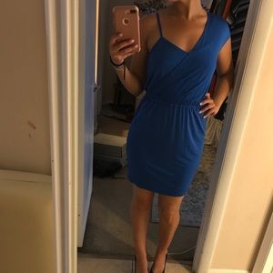Bebe dress